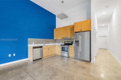 Appartement à louer à Miami, Floride: 2 chambres, 162.58 m2 № 1941832 - photo 2