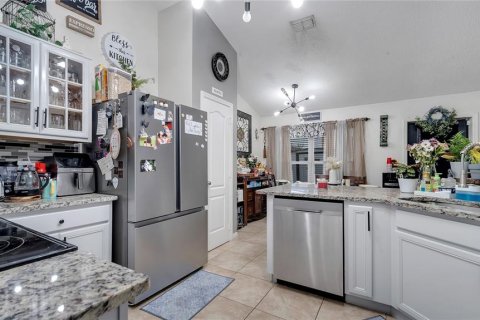 House in Kissimmee, Florida 3 bedrooms, 172.61 sq.m. № 1724045 - photo 4