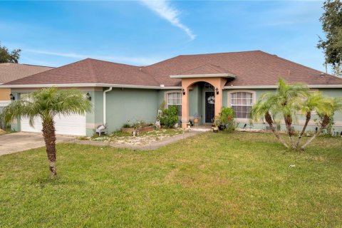 House in Kissimmee, Florida 3 bedrooms, 172.61 sq.m. № 1724045 - photo 1