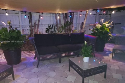 Casa en venta en Miami, Florida, 3 dormitorios, 139.91 m2 № 2083895 - foto 14