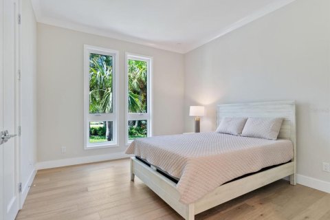 House in Sarasota, Florida 3 bedrooms, 281.96 sq.m. № 1869419 - photo 10