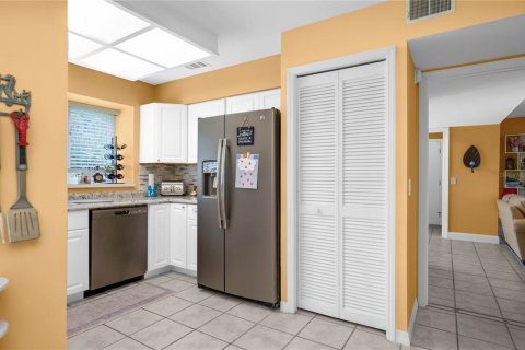 Casa en alquiler en Inglis, Florida, 3 dormitorios, 143.07 m2 № 1838832 - foto 9