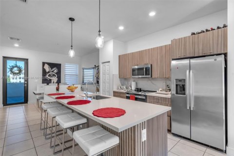 Condo in Doral, Florida, 3 bedrooms  № 2076792 - photo 14