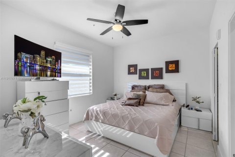 Condo in Doral, Florida, 3 bedrooms  № 2076792 - photo 19