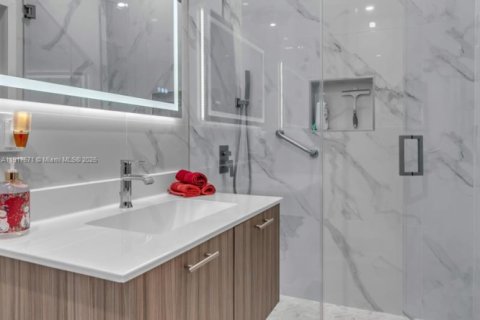 Condo in Doral, Florida, 3 bedrooms  № 2076792 - photo 29