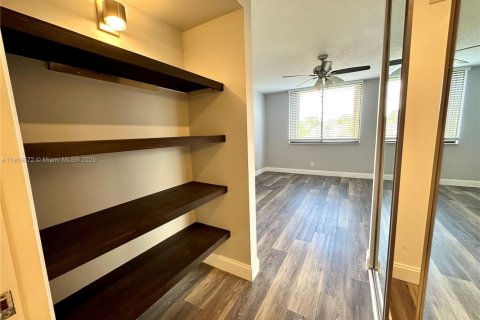 Touwnhouse à louer à Boca Raton, Floride: 2 chambres, 120.96 m2 № 1970801 - photo 16