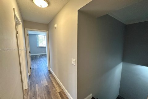 Touwnhouse à louer à Boca Raton, Floride: 2 chambres, 120.96 m2 № 1970801 - photo 12