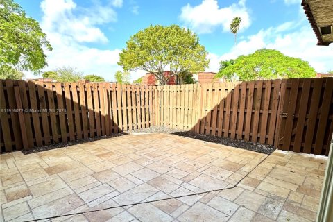 Touwnhouse à louer à Boca Raton, Floride: 2 chambres, 120.96 m2 № 1970801 - photo 22