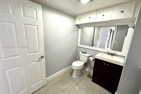 Touwnhouse à louer à Boca Raton, Floride: 2 chambres, 120.96 m2 № 1970801 - photo 18