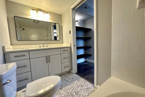 Touwnhouse à louer à Boca Raton, Floride: 2 chambres, 120.96 m2 № 1970801 - photo 15