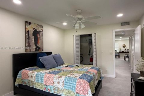 Купить кондоминиум в Пемброк-Пайнс, Флорида 2 спальни, 108.32м2, № 1898265 - фото 22