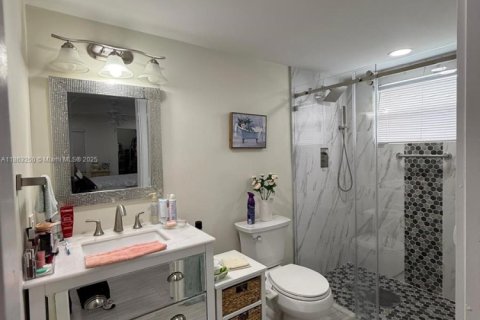 Купить кондоминиум в Пемброк-Пайнс, Флорида 2 спальни, 108.32м2, № 1898265 - фото 17