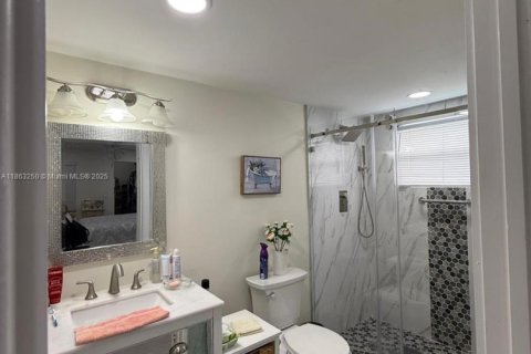 Купить кондоминиум в Пемброк-Пайнс, Флорида 2 спальни, 108.32м2, № 1898265 - фото 15