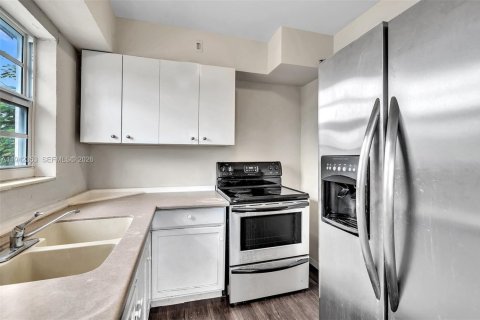 Appartement à louer à North Miami Beach, Floride: 2 chambres, 95.69 m2 № 1999940 - photo 7