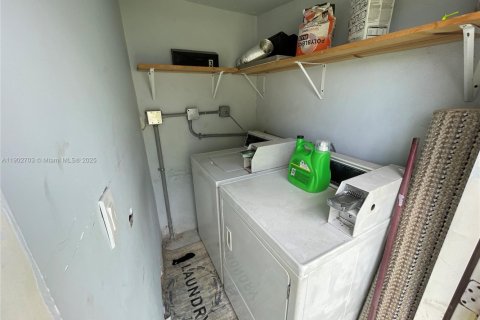 Casa en alquiler en Miami, Florida, 1 dormitorio, 46.45 m2 № 1954346 - foto 12