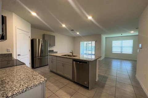 House in Kissimmee, Florida 4 bedrooms, 171.5 sq.m. № 2094898 - photo 28
