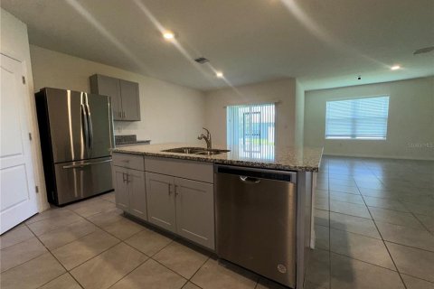 House in Kissimmee, Florida 4 bedrooms, 171.5 sq.m. № 2094898 - photo 22
