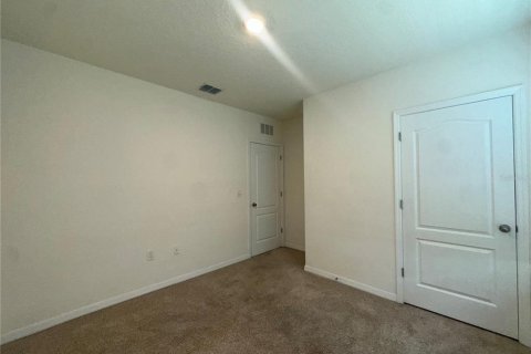 House in Kissimmee, Florida 4 bedrooms, 171.5 sq.m. № 2094898 - photo 6