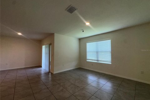 House in Kissimmee, Florida 4 bedrooms, 171.5 sq.m. № 2094898 - photo 11