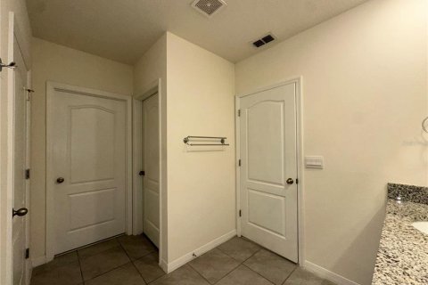House in Kissimmee, Florida 4 bedrooms, 171.5 sq.m. № 2094898 - photo 15
