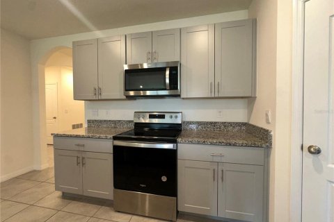 House in Kissimmee, Florida 4 bedrooms, 171.5 sq.m. № 2094898 - photo 24