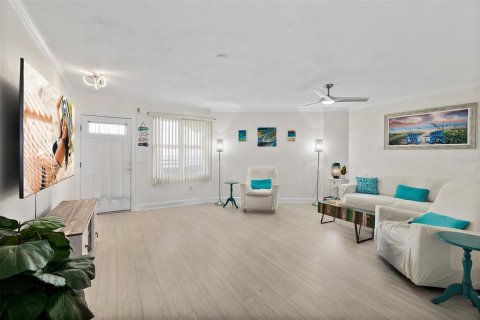 Купить кондоминиум в Дейтона - Бич-Шорс, Флорида 6 комнат, 207.45м2, № 1754741 - фото 20
