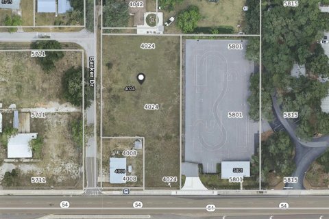 Terrain à New Port Richey, Floride № 2299229