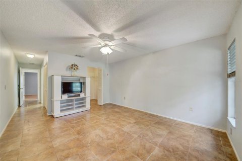 House in Port Richey, Florida 2 bedrooms, 154.03 sq.m. № 1773194 - photo 23
