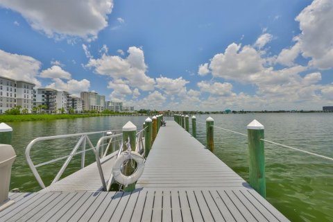 Condominio en venta en Tampa, Florida, 1 dormitorio, 89.56 m2 № 1805652 - foto 17