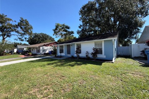 Villa ou maison à vendre à Tampa, Floride: 3 chambres, 101.17 m2 № 2419955 - photo 16
