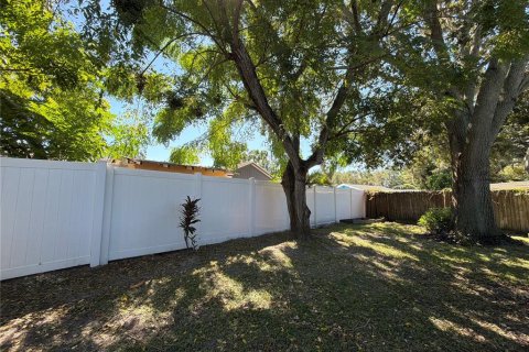 Villa ou maison à vendre à Tampa, Floride: 3 chambres, 101.17 m2 № 2419955 - photo 15