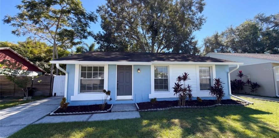 Villa ou maison à Tampa, Floride 3 chambres, 101.17 m2 № 2419955