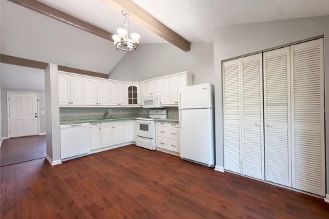 Villa ou maison à vendre à Tampa, Floride: 3 chambres, 101.17 m2 № 2419955 - photo 2