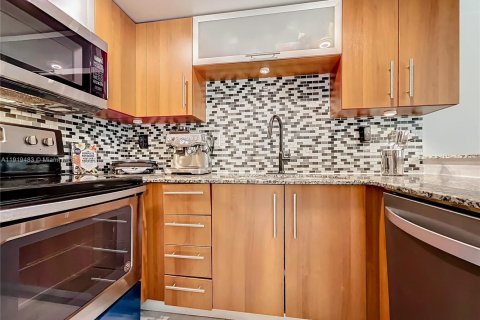 Condominio en venta en Miami, Florida, 1 dormitorio, 48.22 m2 № 2034515 - foto 12