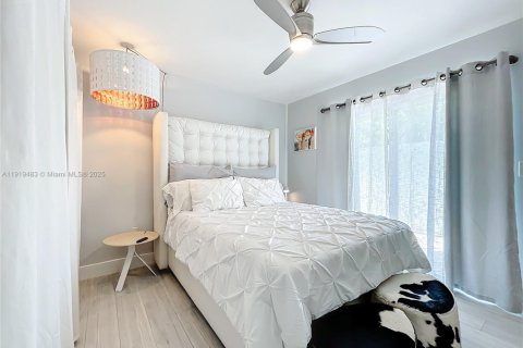 Condominio en venta en Miami, Florida, 1 dormitorio, 48.22 m2 № 2034515 - foto 18