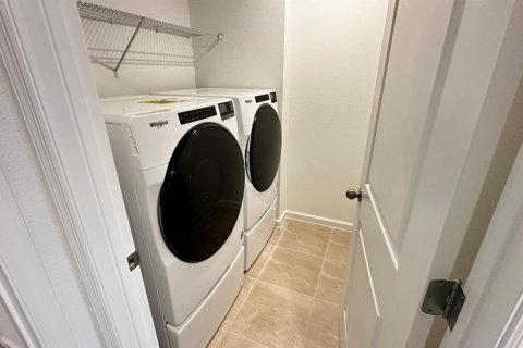 Adosado en venta en Kissimmee, Florida, 3 dormitorios, 135.64 m2 № 2134723 - foto 6