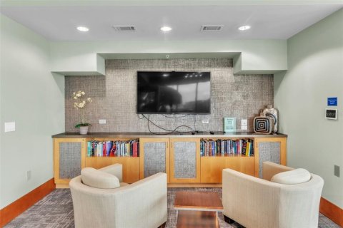 Condo in Tampa, Florida, 2 bedrooms  № 1565918 - photo 30