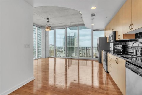 Condo in Tampa, Florida, 2 bedrooms  № 1565918 - photo 13