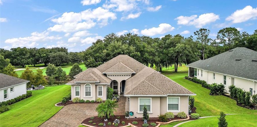 Casa en Lady Lake, Florida 4 dormitorios, 269.42 m2 № 1422814