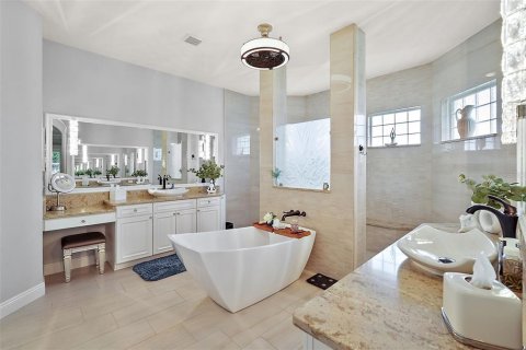 Casa en venta en Lady Lake, Florida, 4 dormitorios, 269.42 m2 № 1422814 - foto 22
