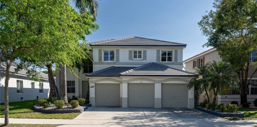 Casa en Weston, Florida 5 dormitorios, 290.04 m2 № 2056537