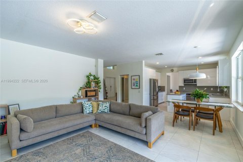 Casa en venta en Weston, Florida, 5 dormitorios, 290.04 m2 № 2056537 - foto 17