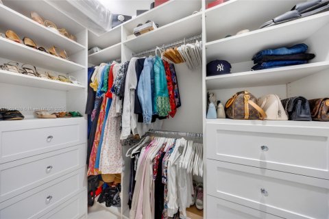 Copropriété à vendre à Hialeah, Floride: 2 chambres, 90.02 m2 № 1954741 - photo 17