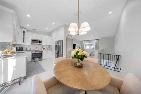 Copropriété à vendre à Hialeah, Floride: 2 chambres, 90.02 m2 № 1954741 - photo 3