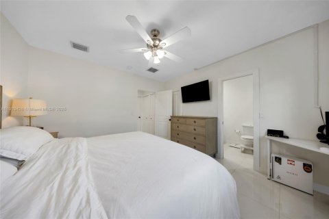 Copropriété à vendre à Hialeah, Floride: 2 chambres, 90.02 m2 № 1954741 - photo 16