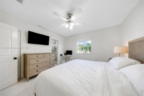 Copropriété à vendre à Hialeah, Floride: 2 chambres, 90.02 m2 № 1954741 - photo 15