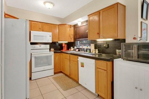 House in Orlando, Florida 3 bedrooms, 131.74 sq.m. № 1911948 - photo 6