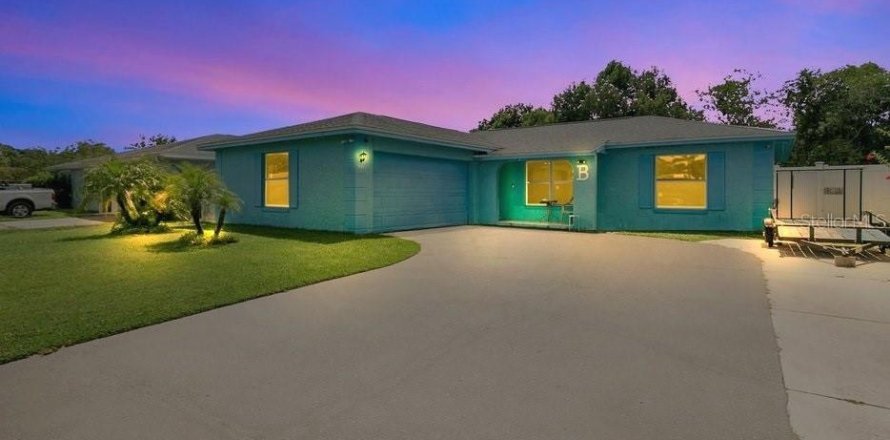 House in Orlando, Florida 3 bedrooms, 131.74 sq.m. № 1911948