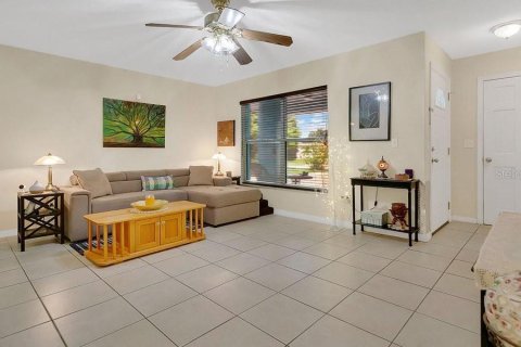House in Orlando, Florida 3 bedrooms, 131.74 sq.m. № 1911948 - photo 2