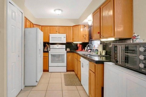 House in Orlando, Florida 3 bedrooms, 131.74 sq.m. № 1911948 - photo 7